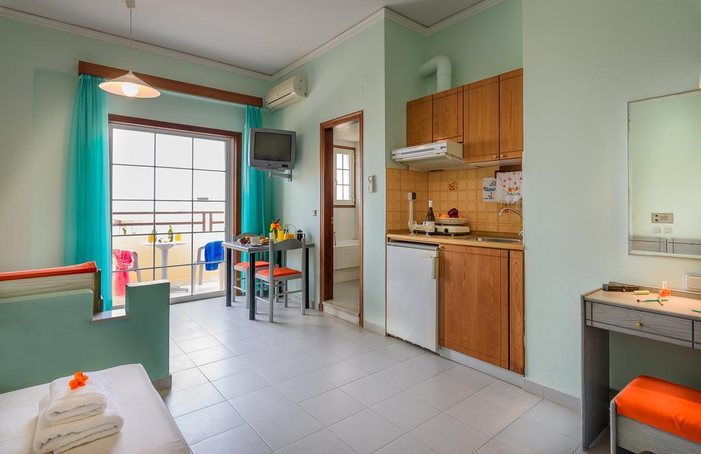 Aparthotel Louladakis